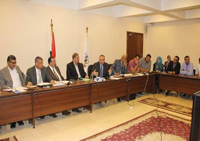 محافظ بنى سويف يبحث مستثمرى منطقة كوم ابوراضى الصناعية مشاكل المنطقة