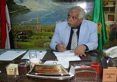 الدكتور سيد بسيونى وكيل وزارة التربية والتعليم بالفيوم