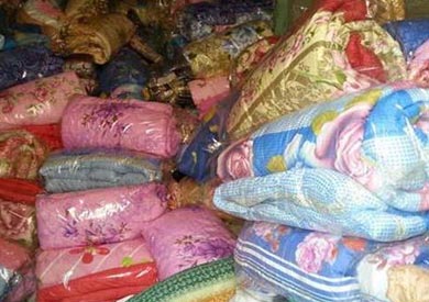 توزيع بطاطين - ارشيفية