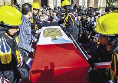 جنازة عسكرية بالإسكندرية للضابط شهيد «الشيخ زويد»