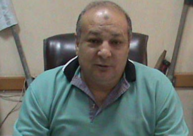 الدكتور لطفي عبد السميع، وكيل وزارة الصحة بالسويس