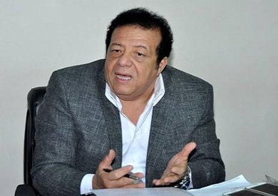 الدكتور عاطف عبد اللطيف
