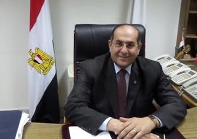 الدكتور أيمن عبدالمنعم محافظ سوهاج