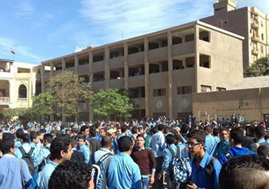 تظاهر طلاب مدرسة بالفيوم «يقيل المدير ويحيل مشرفين للتحقيق»