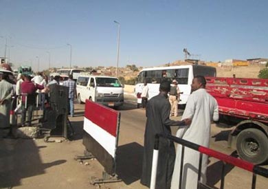 فتح الأمن بأسوان الطريق بعد مهلة 3 ايام