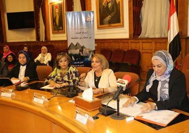 محافظة القاهرة تقيم ندوه لتوعية المرأه لاهمية الإنتخابات المحلية
