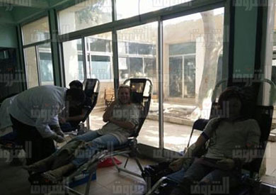 حملة للتبرع بالدم تجذب الأجانب في دهب