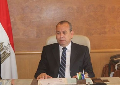 الدكتور إسماعيل عبد الحميد طه محافظ دمياط
