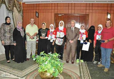محافظ بورسعيد يكرم أبطال الأولمبياد الخاص