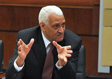 اللواء أحمد الهياتمي محافظ السويس