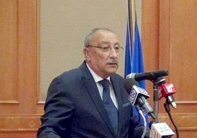 محافظ أسوان مصطفي يسري