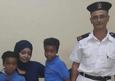 شرطة النقل تعيد طفلا سودانيا لأسرته بعد فقده بـ«مترو عرابي»