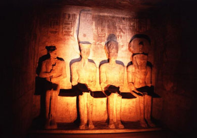 تعامد الشمس على وجه رمسيس بأبو سمبل