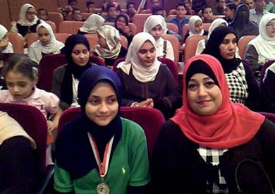 ادارة الموهوبين بجنوب سيناء تكرم طالبة اخترعت فلتر مياه اقتصادى ومرهم لعلاج الصدفية