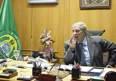 اللواء يس طاهر محافظ الإسماعيلية