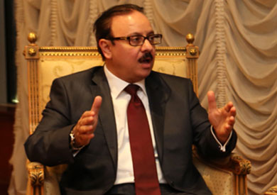 ياسر القاضي وزير الاتصالات
