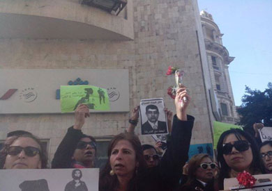 مظاهرة نسائية بوسط البلد للمطالبة بالتحقيق في مقتل شيماء الصباغ
