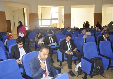 بدء منافسات الطالب المثالى بجامعة قناة السويس