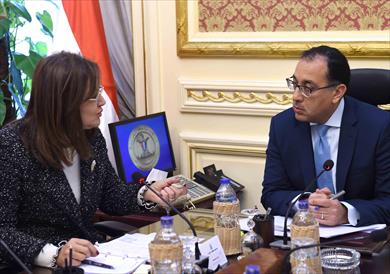 اجتماع مصطفى مدبولى رئيس الوزراء مع وزيرة التخطيط‎