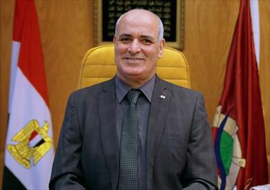 أحمد جابر شديد رئيس جامعة الفيوم