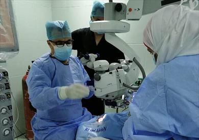 سوهاج التعليمى تعيد النور لعيون مصاب بكورونا