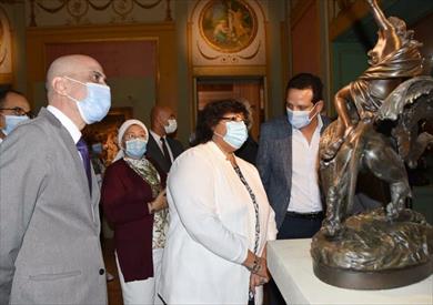 وزيرة الثقافة تفتتح  معرض «كنوز متاحفنا»