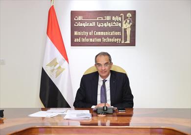 عمرو طلعت، وزير الاتصالات