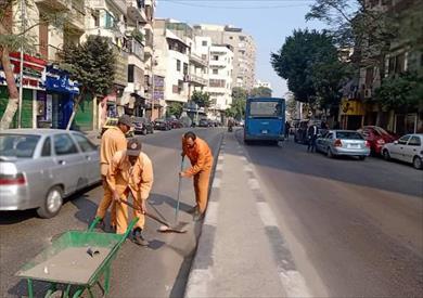 الأجهزة المعنية خلال حملات النظافة بشوارع شبرا