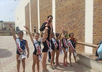 محافظ جنوب سيناء يكرم 7 طفلات تفوقن في بطولة كأس مصر للجمباز الفني