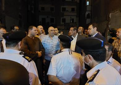 أعمال رفع انقاض العقار المنهار بدمنهور