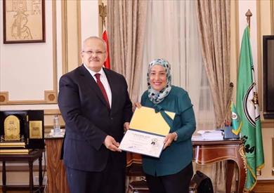 طب أسنان القاهرة تنشر أول مرجع دولي للعلاج التحفظي باستخدام النانوتكنولوجي