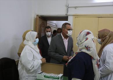 محافظ كفر الشيخ يتفقد تلقي العاملين في الديوان لقاح كورونا