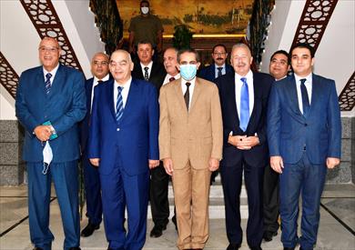 محافظ الغربية