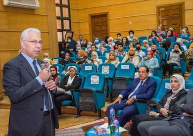 تجارة طنطا تنظم ندوة «إزاي تختار كليتك وتبني مستقبلك الوظيفي»
