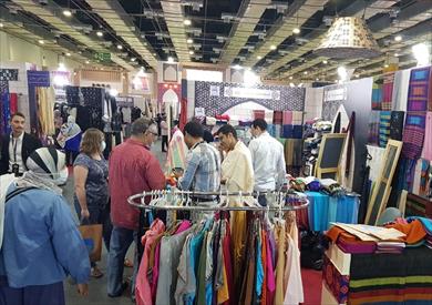 إقبال كبير على جناح برنامج التنمية المحلية بمعرض تراثنا في اليوم الأول