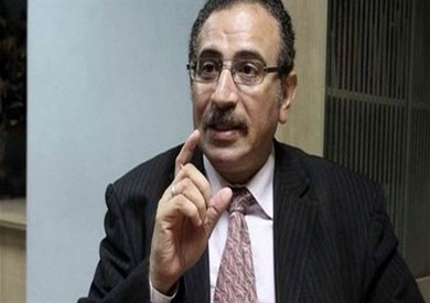 الدكتور طارق فهمي أستاذ العلاقات الدولية