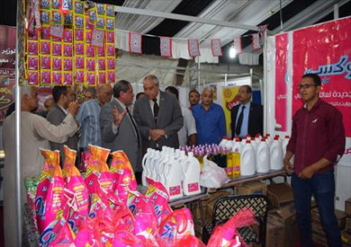 محافظ المنيا يفتتح معرض اهلا رمضان