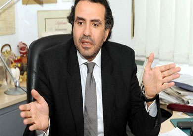 محمود العلايلى