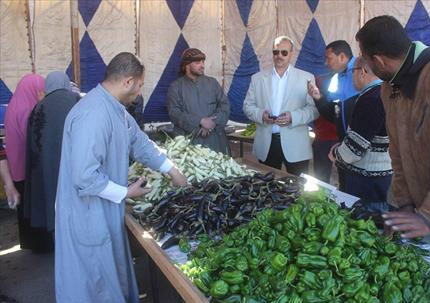 بيع الخضروات باسعارمنخفضة ومحاربة الغلاء ببنى سويف