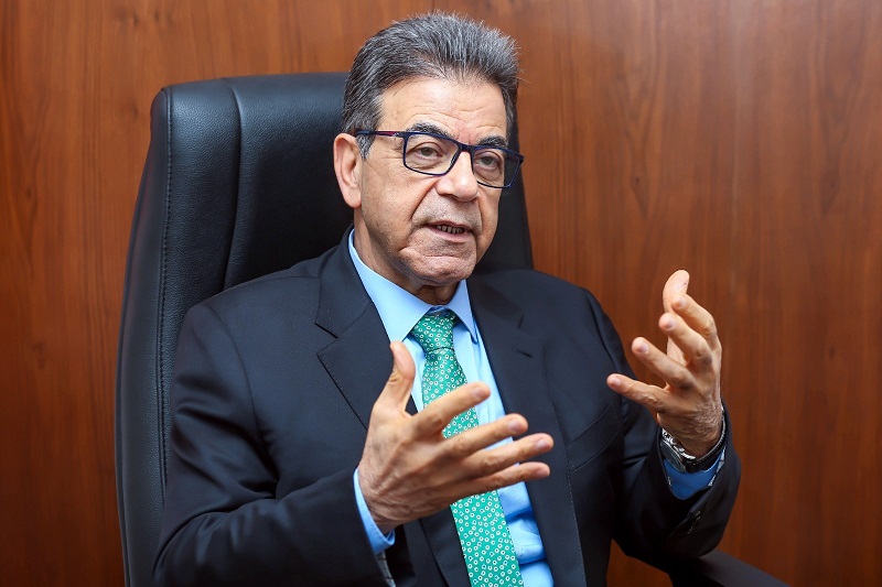 الدكتور مجدي حسن النقيب العام للأطباء البيطريين