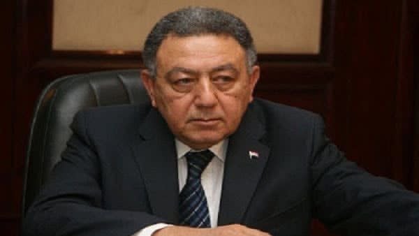 الدكتور عمرو حلمي