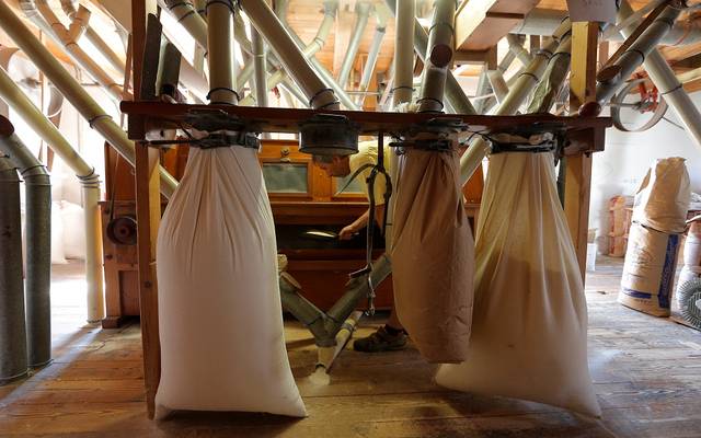 مطاحن شمال القاهرة: العمل بصومعة مسطرد يسير وفق المعدلات العادية والطبيعية