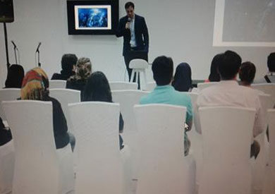 جانب من احدى ورش العمل فى مهرجان الشارقة