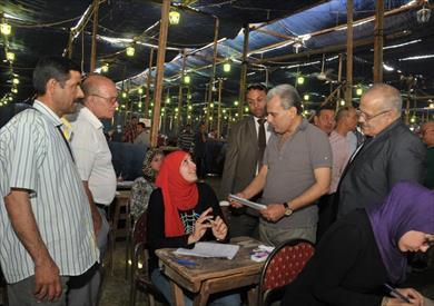 جولة جابر نصار علي امتحانات كلية الحقوق