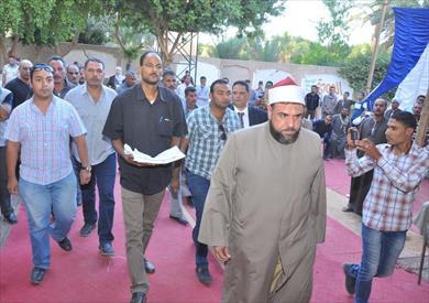 محافظ أسيوط ومدير الأمن يشهدان جلسة صلح بين عائلتين