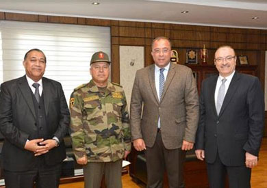 محافظ بني سويف بعد اجتماعه مع وزير التخطيط ورئيس الهيئة الهندسية ورئيس هيئة الطرق والكباري