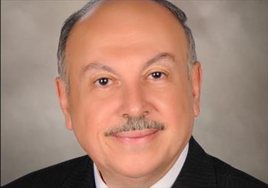 الدكتور عصام خميس