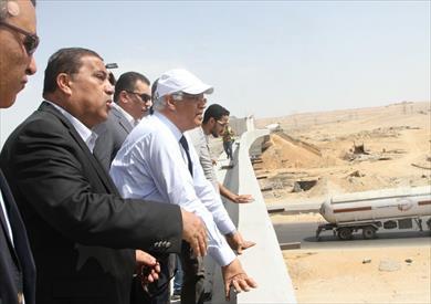 انتهاء طريق "القاهرة / السويس" بنسبة ما ما بين 82% و90%