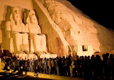 سفراء 30 دولة أجنبية فى مصر شاركوا فى احتفالات تعامد الشمس على تمثال رمسيس الثاني