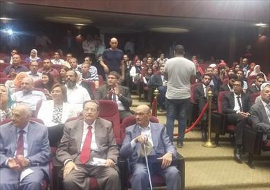 هندسة "عين شمس" تكرم وزير التنمية المحلية الحالى ووزيري التعليم والبحث العلمي السابقين